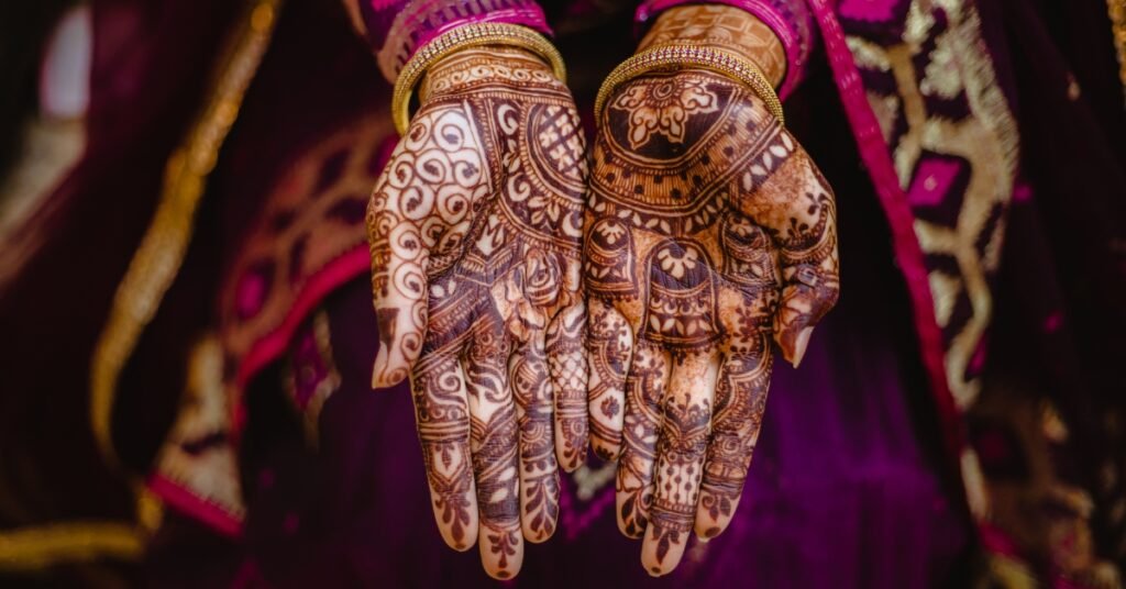 200 Short Mehendi Captions for Bride for Instagram with Emoji